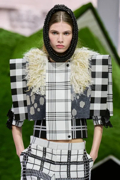 Look 117